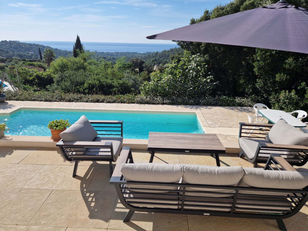 Villa Micoline to rent garden furniture, swimming pool, sea view 